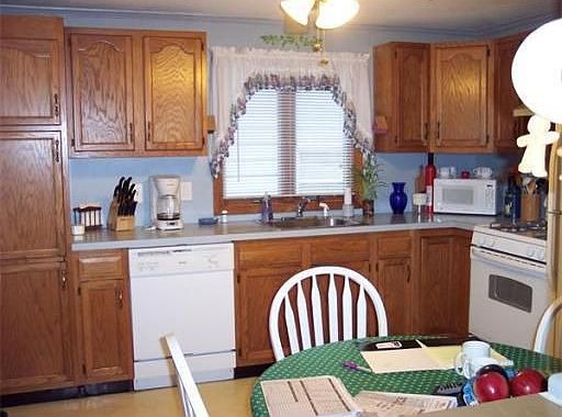 Lots of Cabinet Space