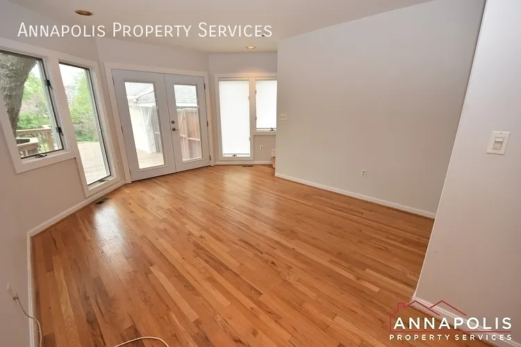 33 Glen Ave — Photo 9