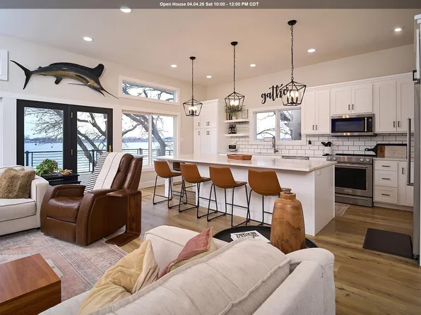 24340 182nd St, Spirit Lake, IA 51360