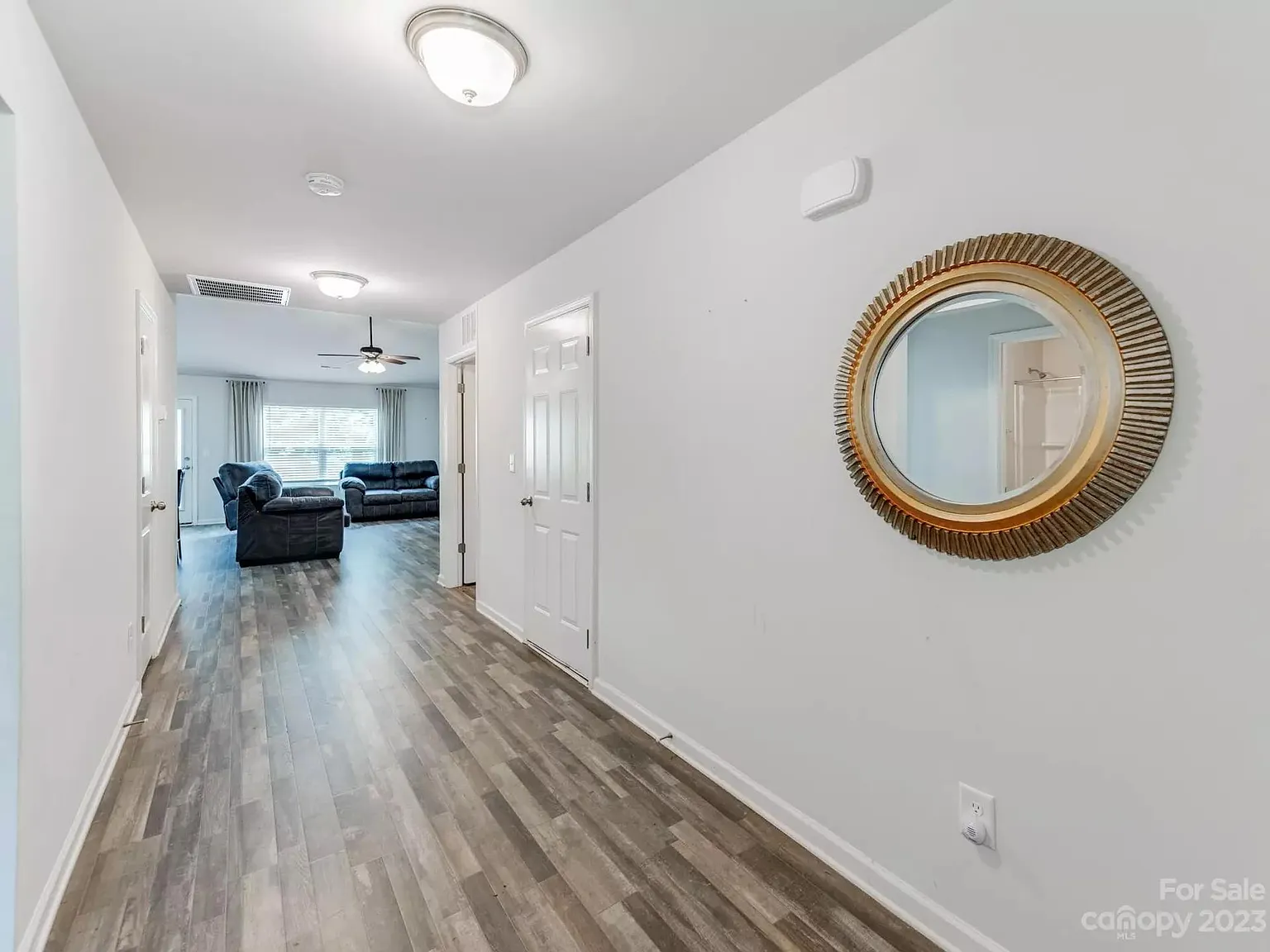 4 bed, 1800 sqft, $1,865 — Photo 4