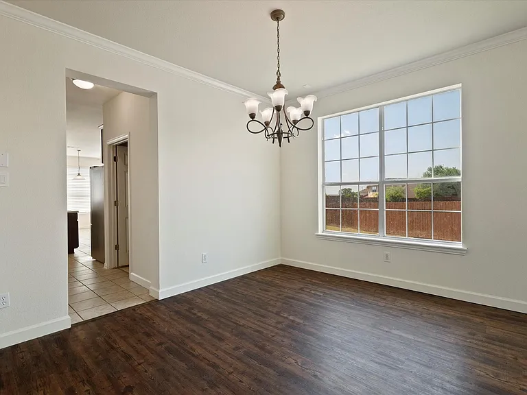 403 Connemara Trl — Photo 5