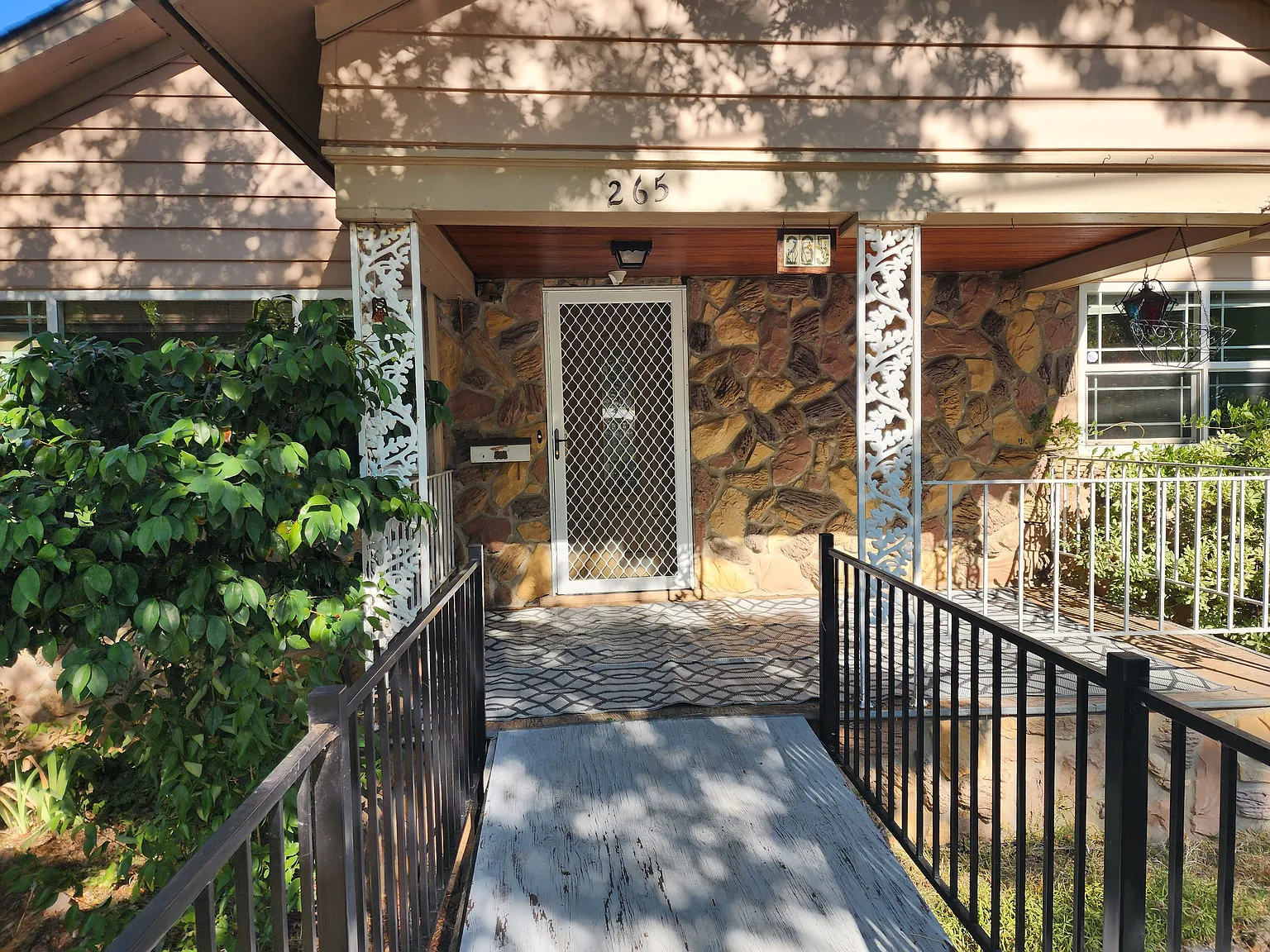 4 bed, 1707 sqft, $2,475 — Photo 2