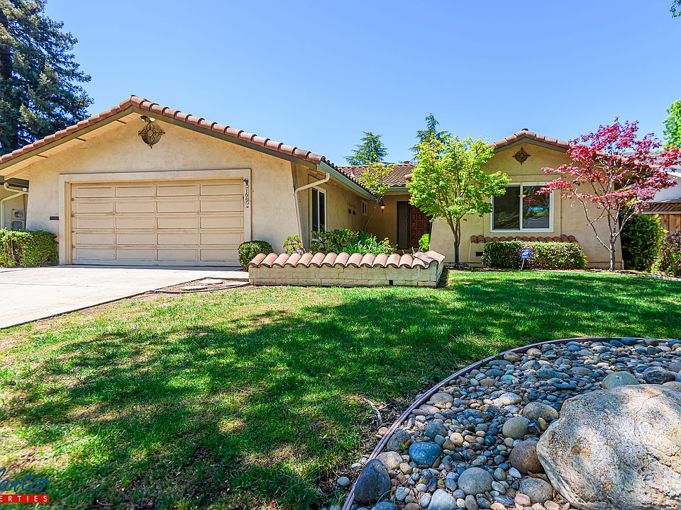 1st image of 769 Palm Ct