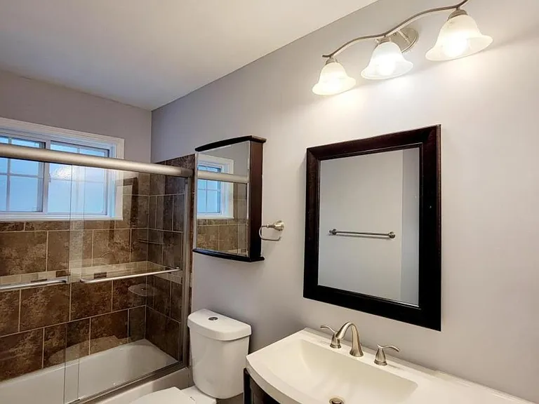 177 12th St NE #A6 — Photo 7
