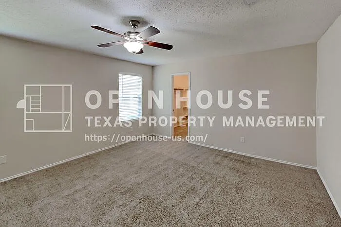 4884 Waterford Dr — Photo 8