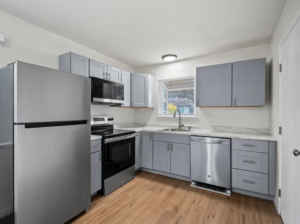 443 Pheasant Ln #441, Santa Rosa, CA 95403