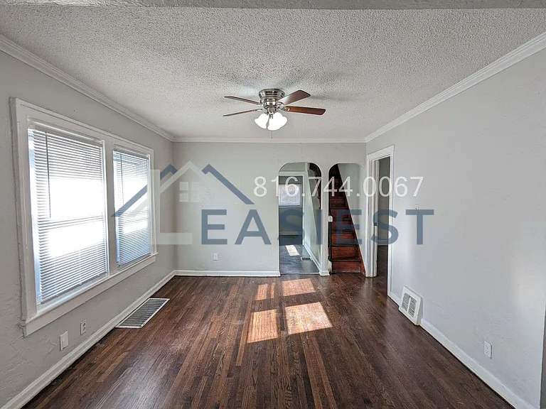 142 N Belmont Blvd — Photo 5