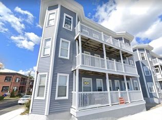 90 Winthrop Shore Dr APT 3A, Winthrop, MA 02152
