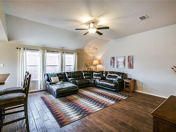 4th image of 4309 Silverwood Trl