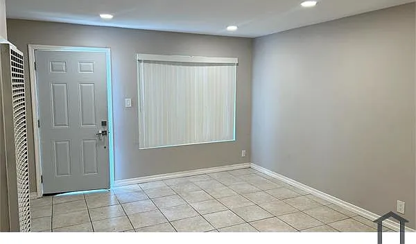 2 bed, 650 sqft, $2,150 — Photo 3
