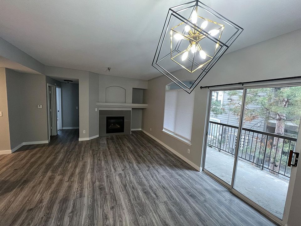 Living/Dining Area