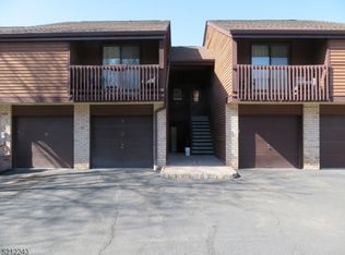 11 Summit Ct, Annandale, NJ