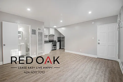 5632 Harold Way #4 Photo 1