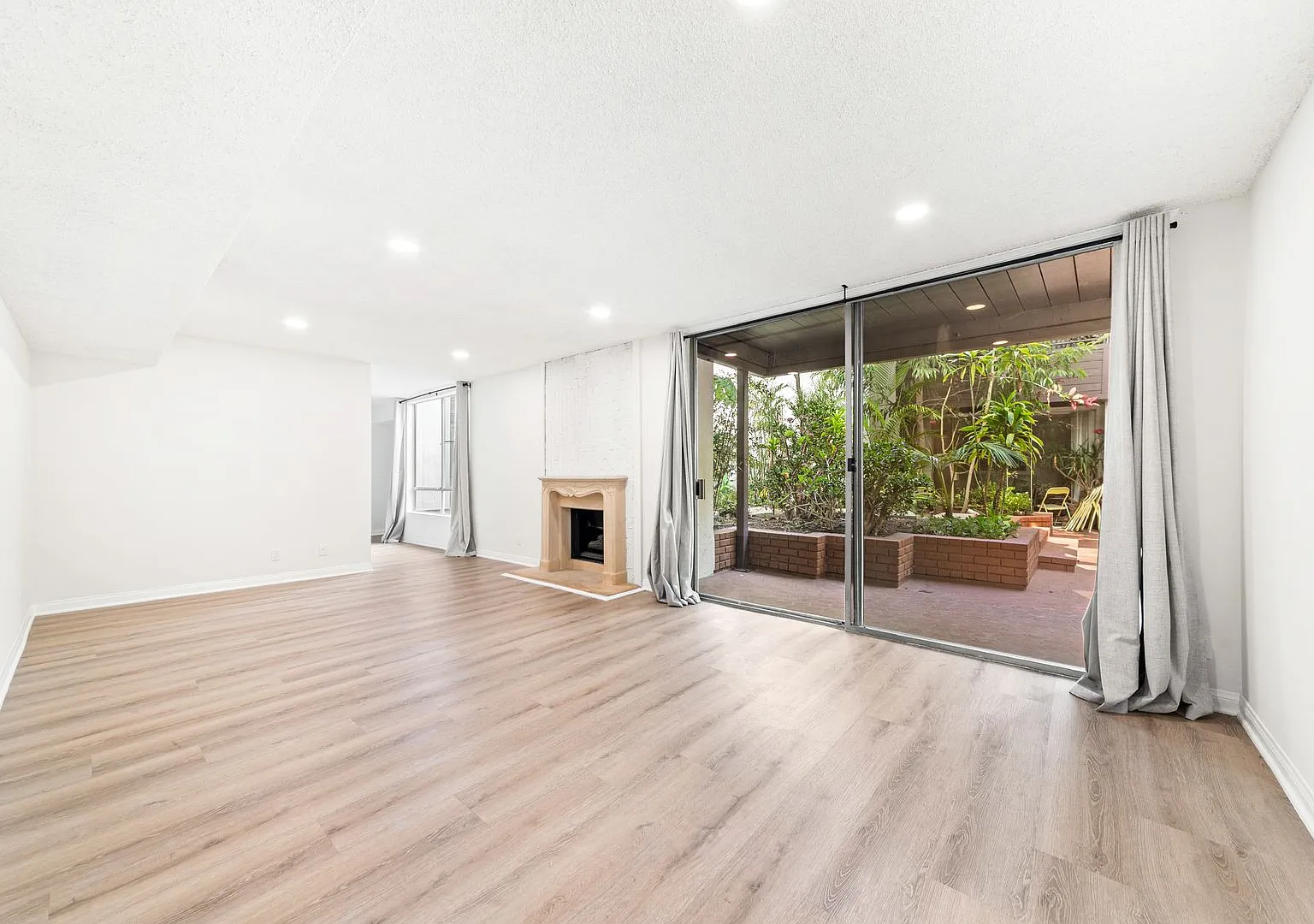 Oakhurst Skyline LLC — Photo 1