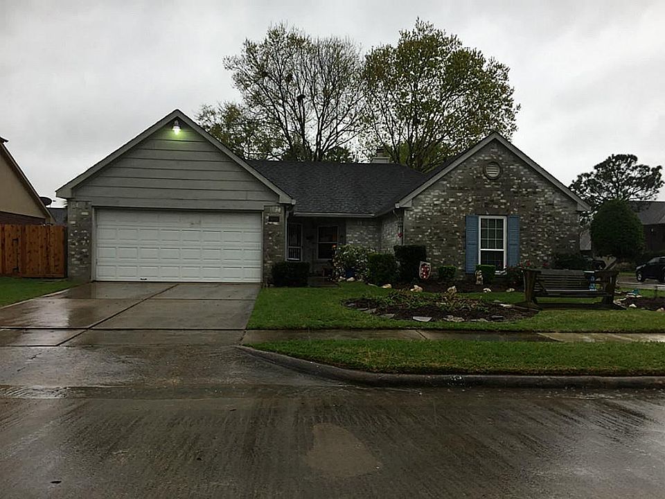 1st image of 2920 London Ct
