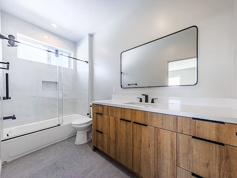 Rare Brand New Luxury Townhomes in Trendy Highland Park — Photo 12