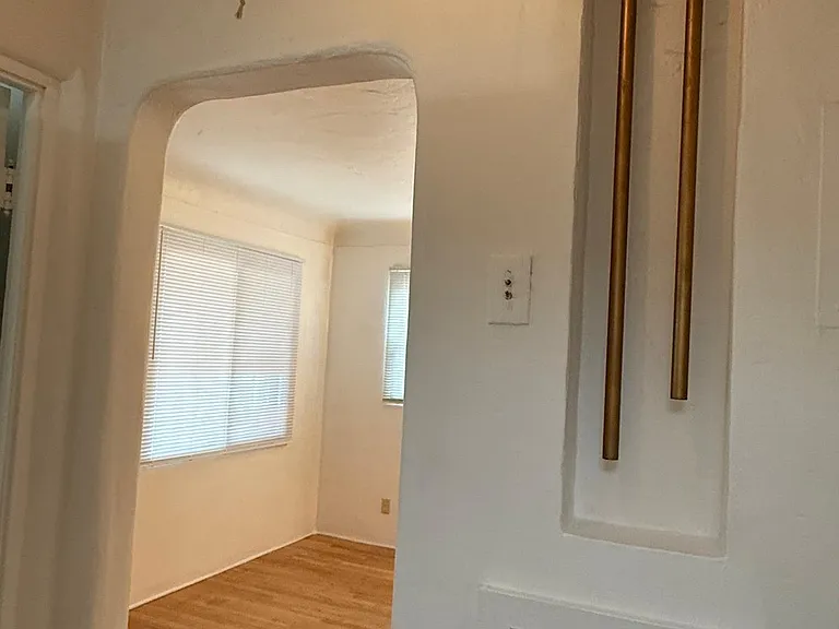 303 Girard Blvd SE #B — Photo 12