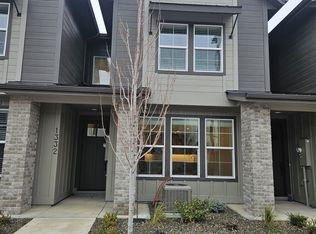 1332 N Meadowglen Ave, Meridian, ID 83642
