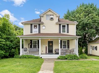 4 Darling St, Worcester, MA 01605