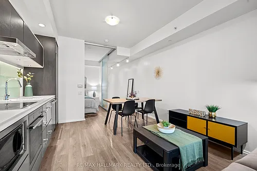 45 Charles St E #3008 Photo 1