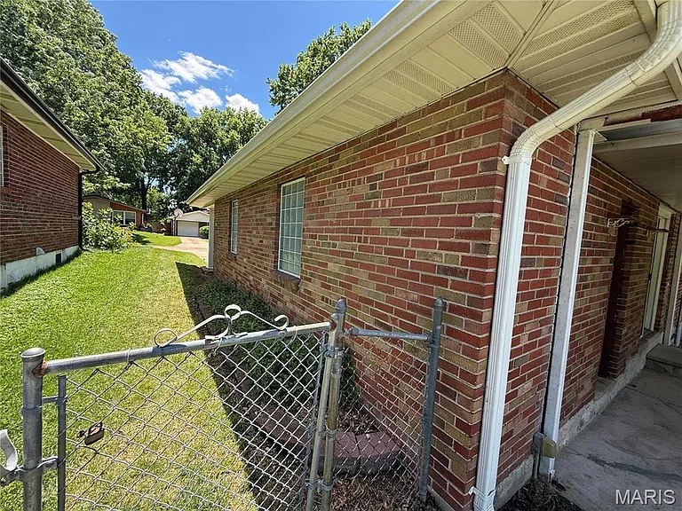 6321 Monterey Dr — Photo 22