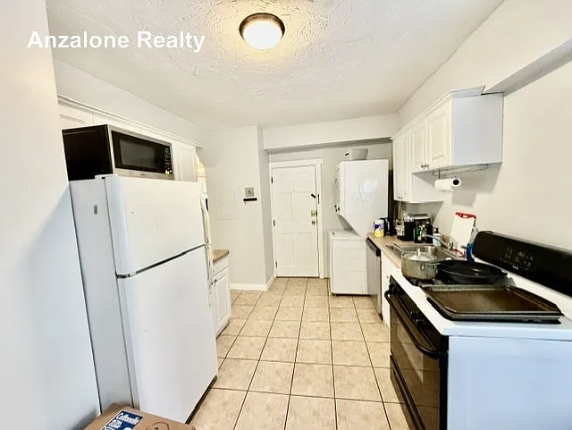 11 Foster St #3 — Photo 8