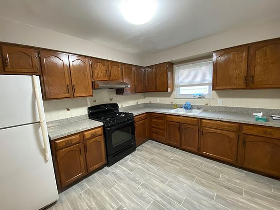 4th image of 97 McVeigh Ave #1