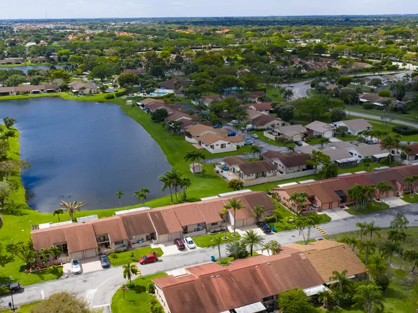 23 Walcott Drive, Boynton Beach, FL 33426