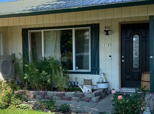 3105 N 4th St, La Grande, OR 97850