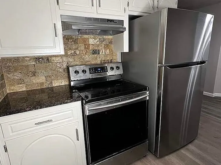 3205 SE Coachman Pl — Photo 5