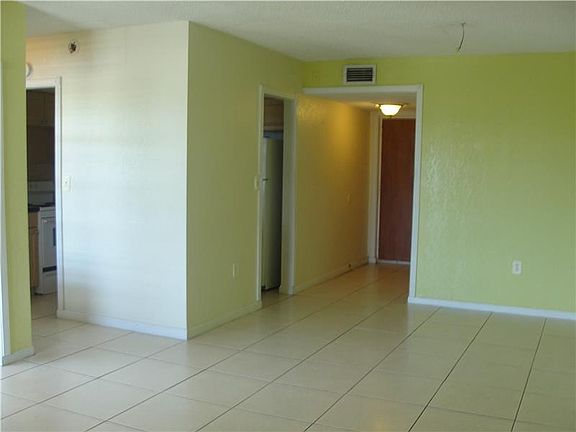 2nd image of 17600 NW 68th Ave APT B4008