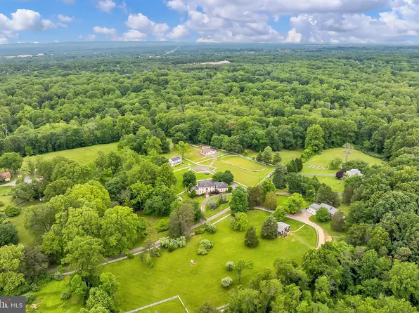 13310 Compton Rd, Clifton, VA 20124