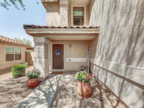 3rd image of 1104 S Maverick Ct