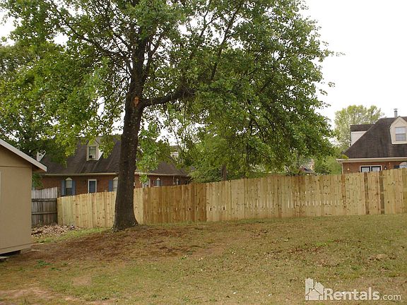 5th image of 1437 Oak Knoll Dr NE