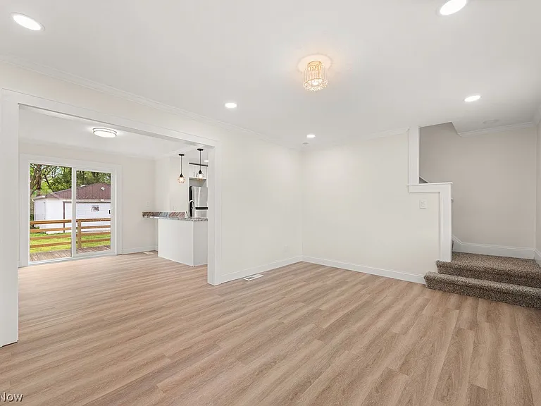 14016 Lakota Ave — Photo 10