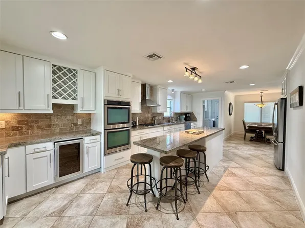 5454 Imogene St, Houston, TX 77096