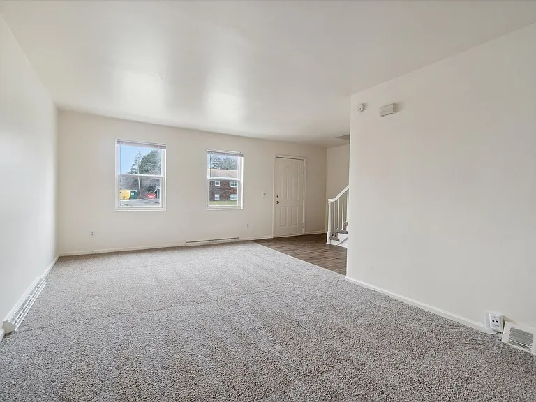 2601 Germain Dr — Photo 3
