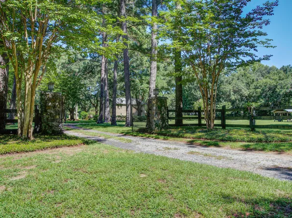 1150 Chandler Rd, Awendaw, SC 29429