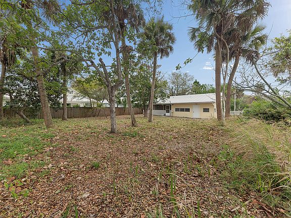 3rd image of 521 SW Halpatiokee Street