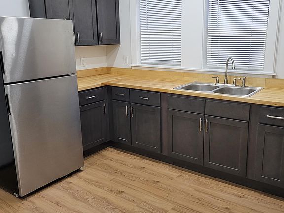 2nd image of 75 Oakgrove Ave #2