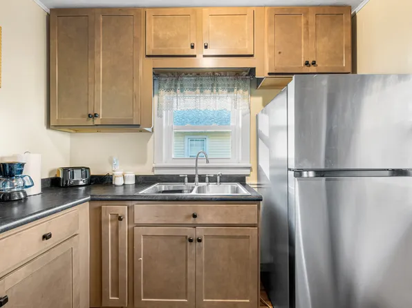 10 Mitchell Court, Norwich, CT 06360