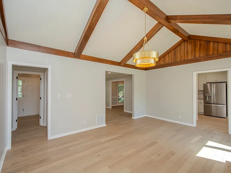 11802 Robindale Rd — Photo 21