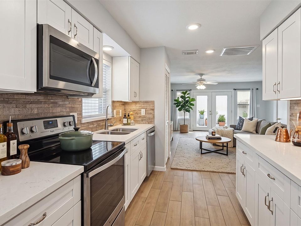 1st image of 12732 Huntingwick Dr #69