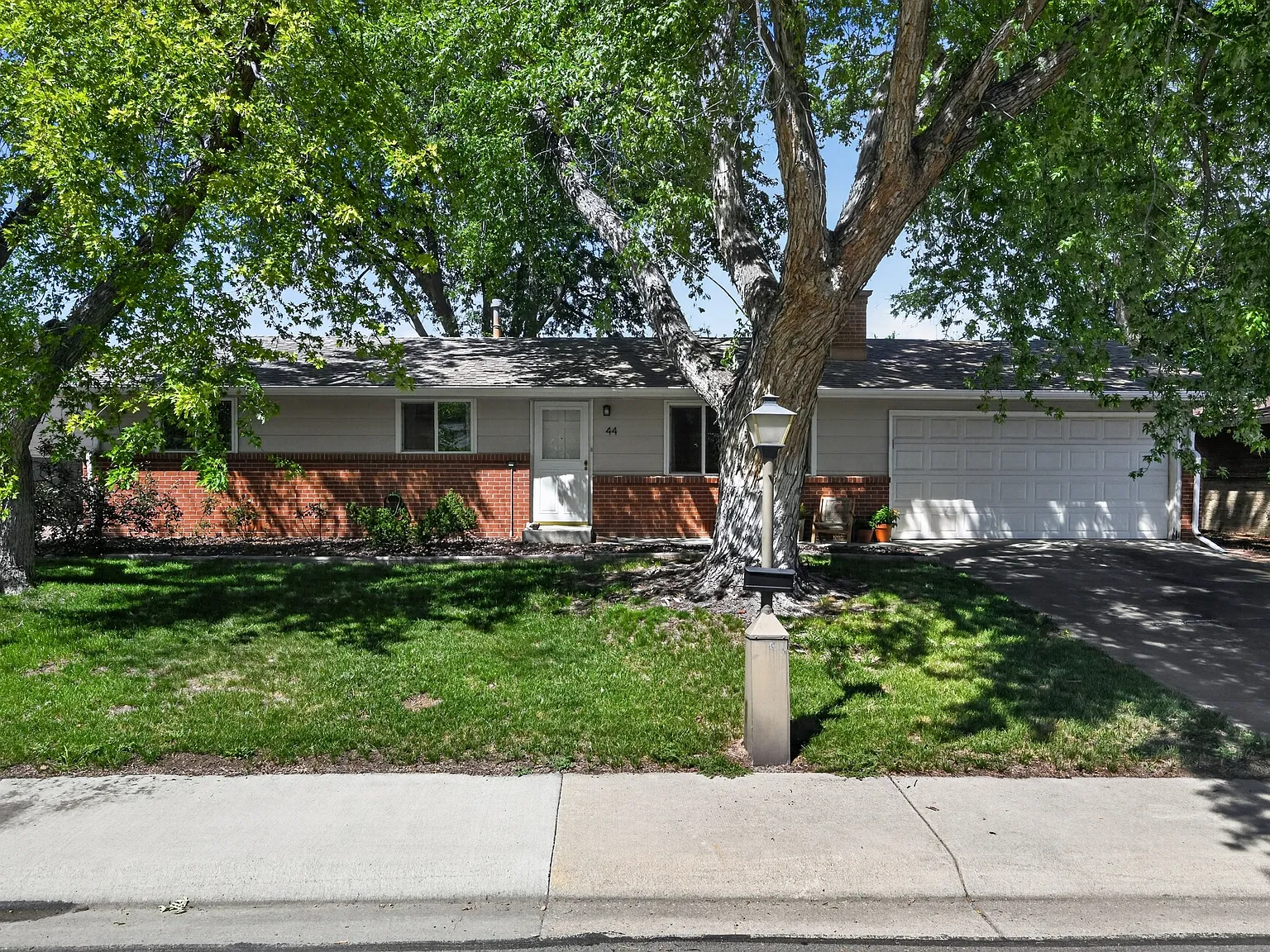 3 bed, 1050 sqft, $2,600 — Photo 2