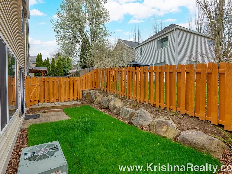 6408 NW Starflower Dr — Photo 18