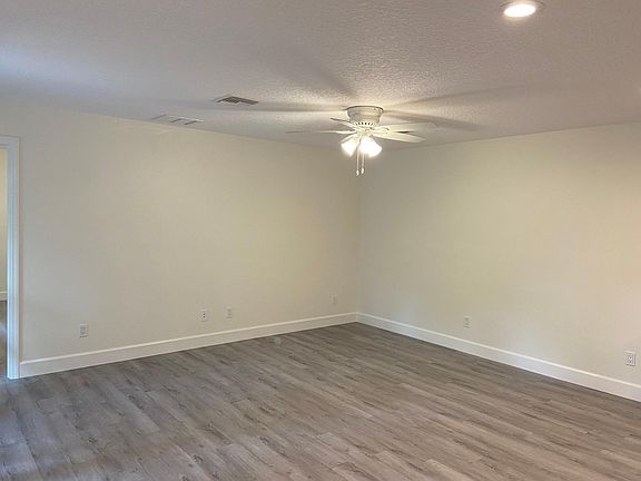 3rd image of 1825 19th St #A