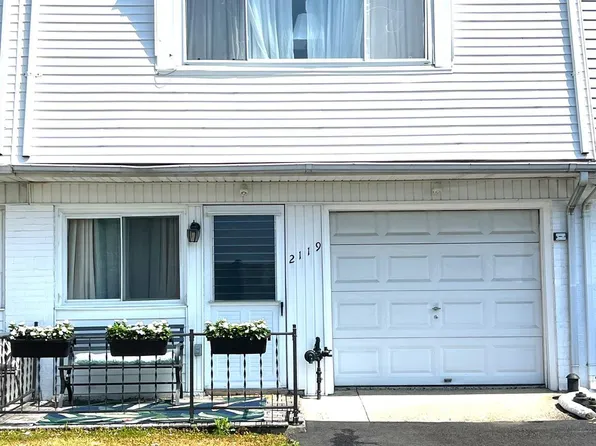 2119 E Cedar St, Allentown, PA 18109