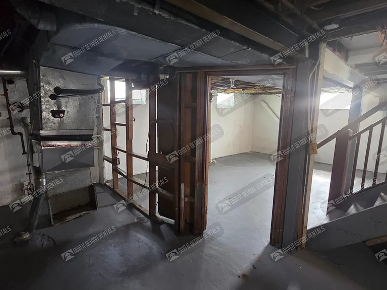 8891 Whitcomb St — Photo 21