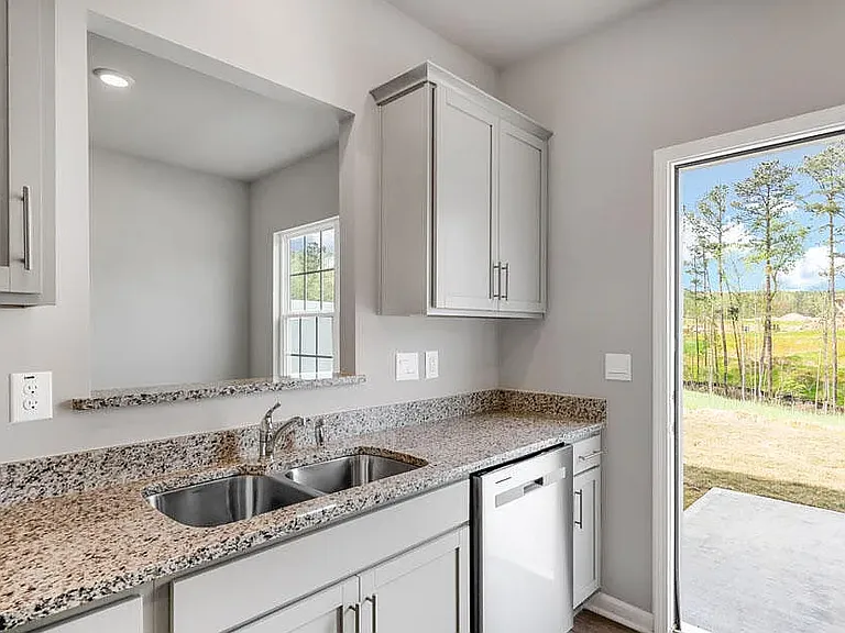 451 David Hill Dr — Photo 5