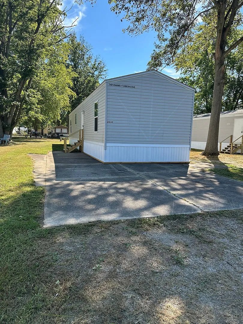 Southern Gardens MHP — Photo 2
